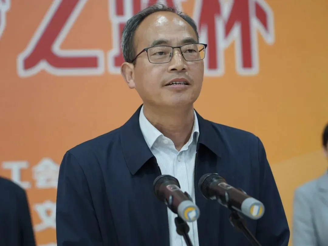 篮球教练如何帮助球员理解规则的重要性?_1